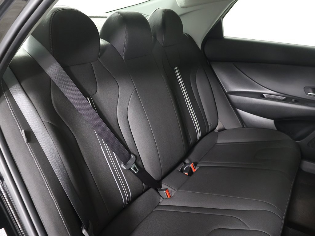 Certified 2024 Hyundai Elantra SEL image 27