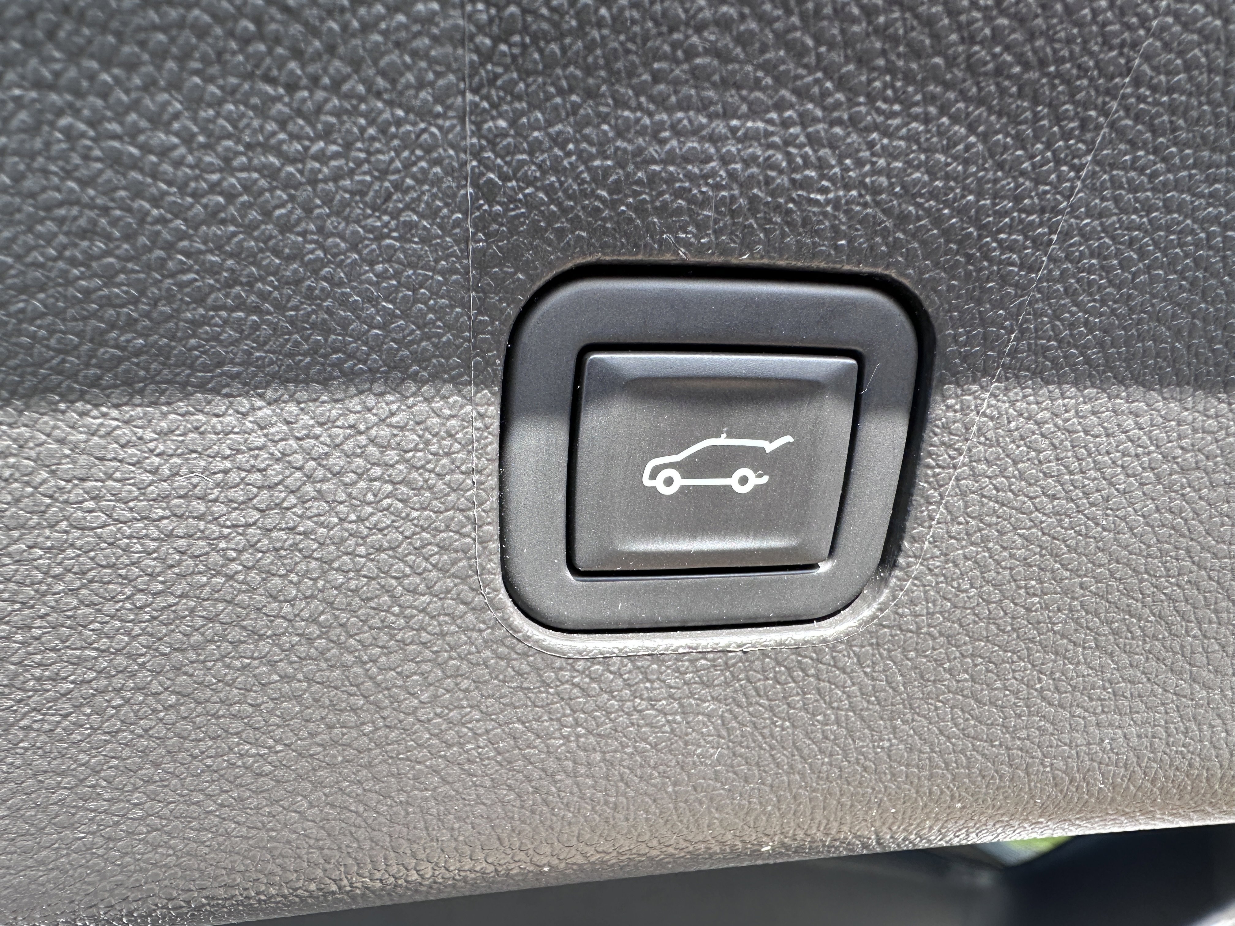 Used 2023 Buick Enclave Essence w/ Experience Buick Package image 14