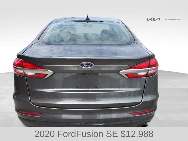 Used 2020 Ford Fusion SE FWD image 7