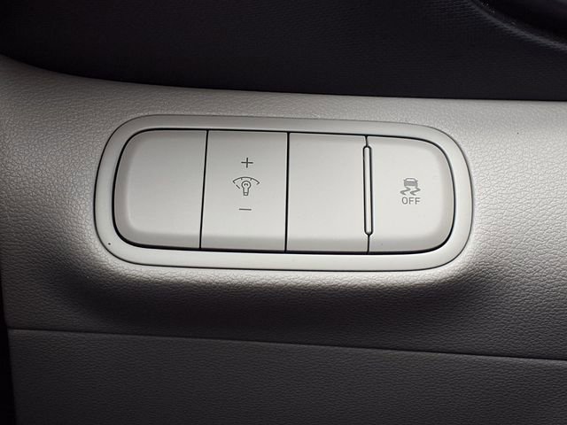 Used 2025 Hyundai Venue SEL FWD image 81