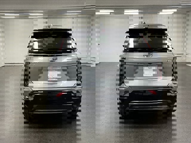 Certified 2025 Cadillac Optiq Sport 2 image 24