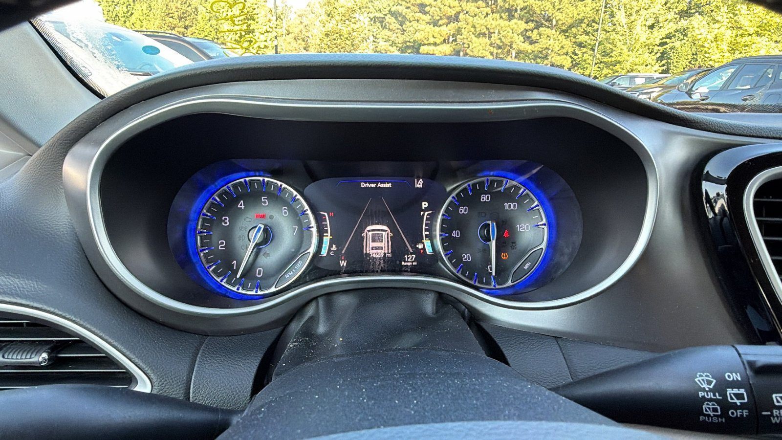 Used 2024 Chrysler Pacifica Touring-L FWD image 29