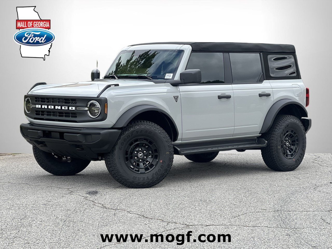 New 2026 Ford Bronco 4-Door w/ Sasquatch Package AWD/4WD image 1