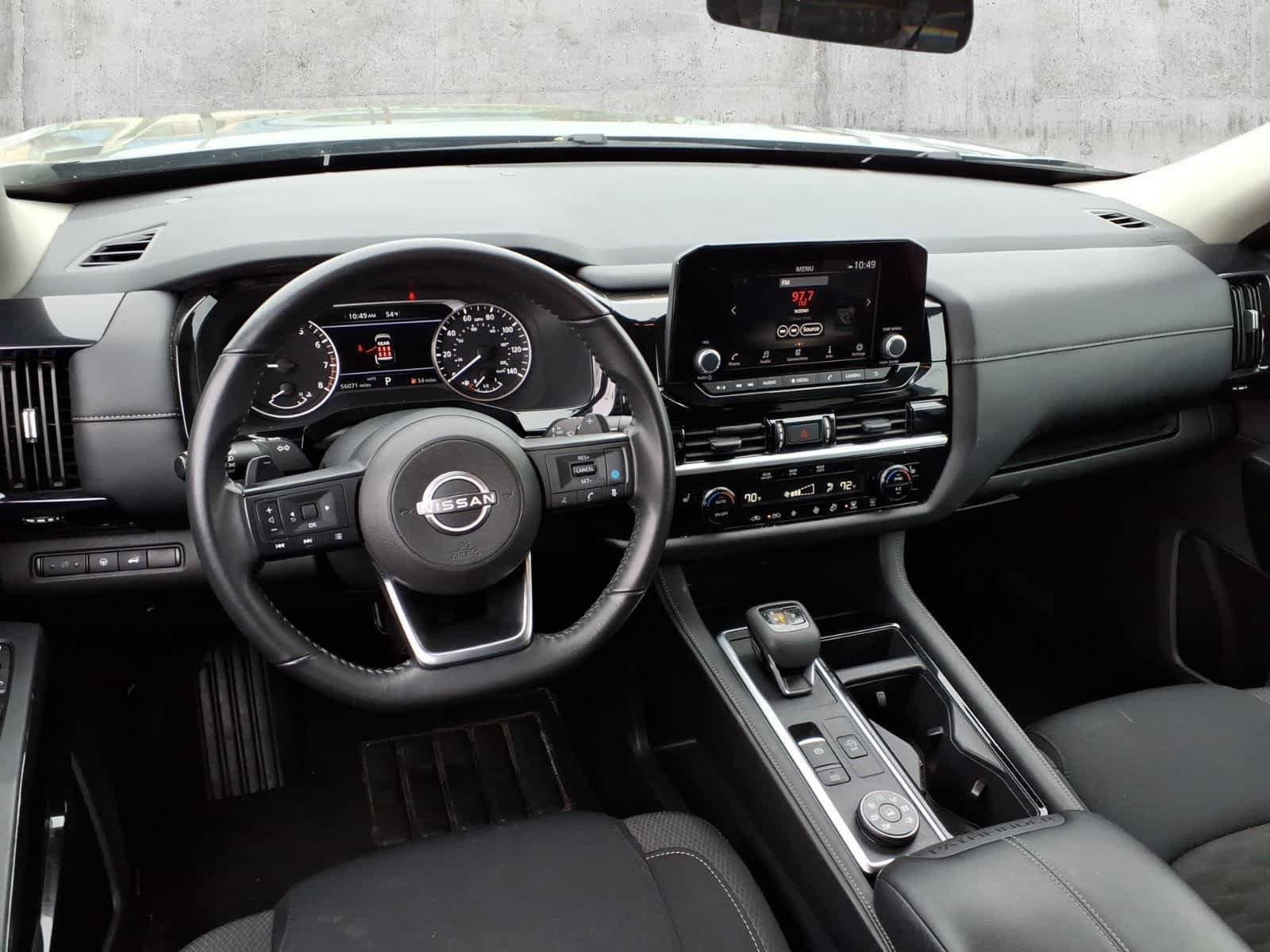 Used 2025 Nissan Pathfinder SV AWD/4WD image 5