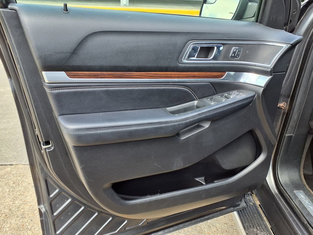 Used 2018 Ford Explorer Limited FWD image 20