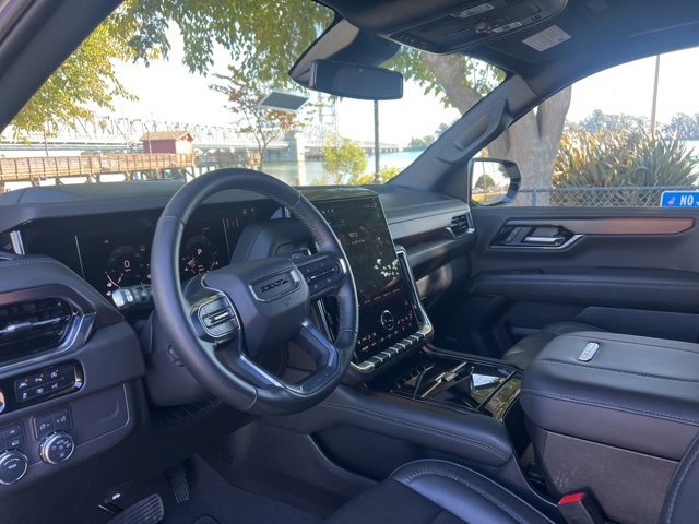 Used 2025 GMC Yukon Denali image 15