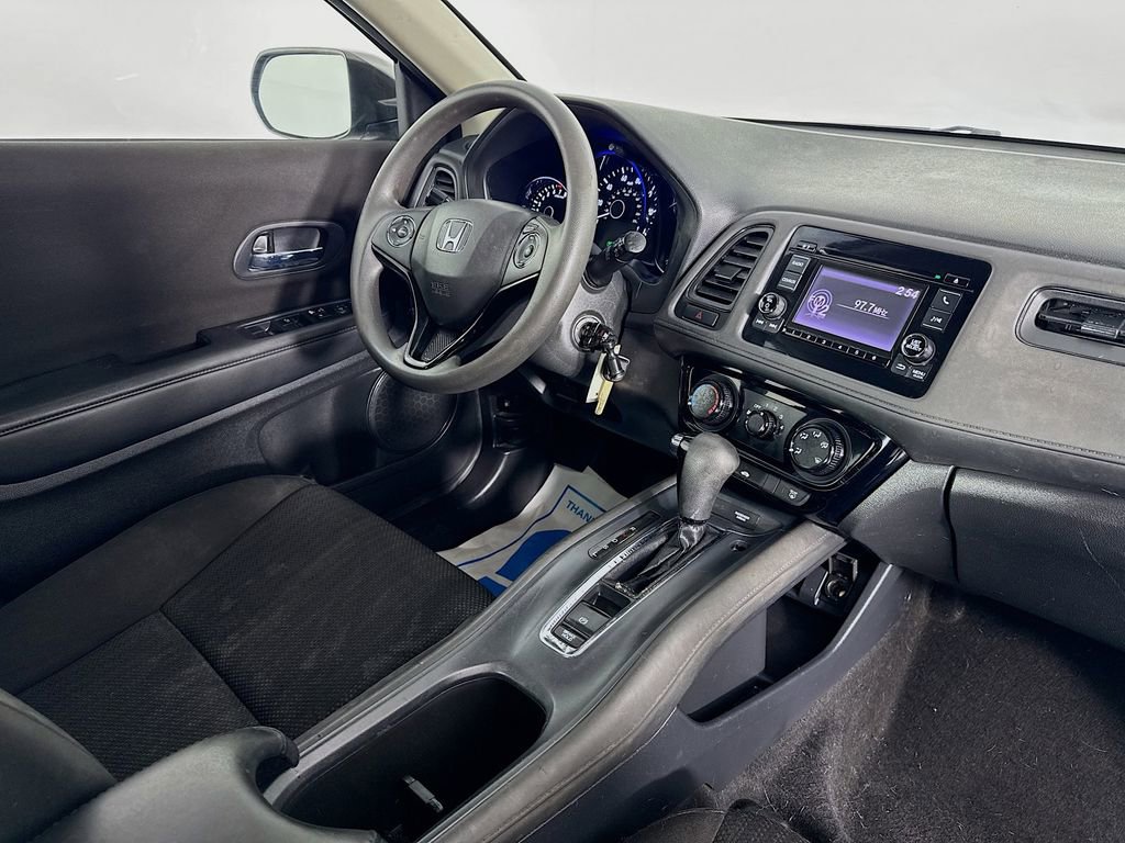Used 2017 Honda HR-V LX image 34