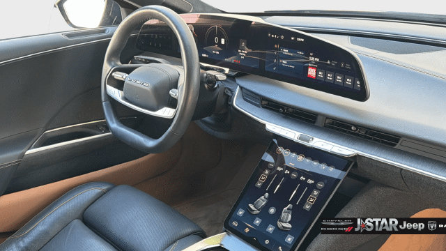Used 2024 Lucid Air Touring AWD/4WD image 14