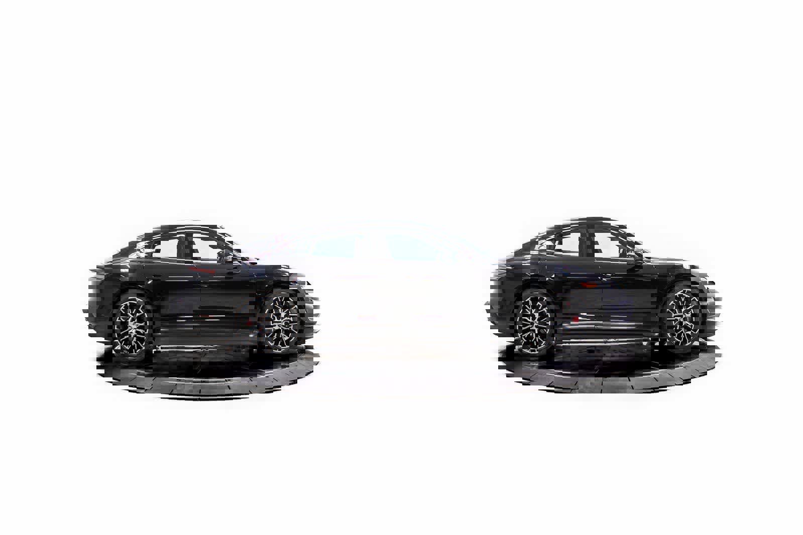 Certified 2022 Porsche Taycan 4S image 8