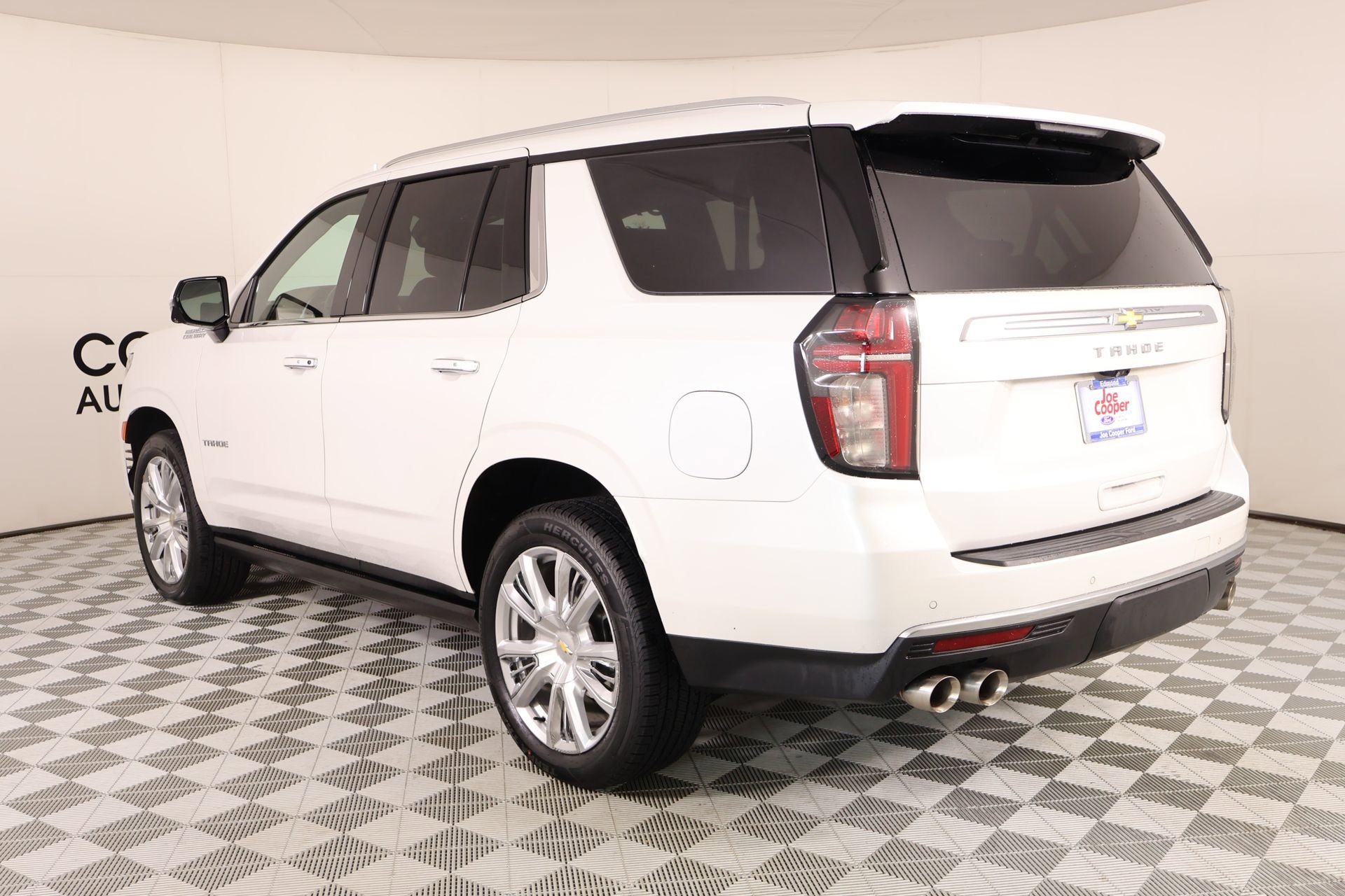 Used 2024 Chevrolet Tahoe High Country AWD/4WD image 26