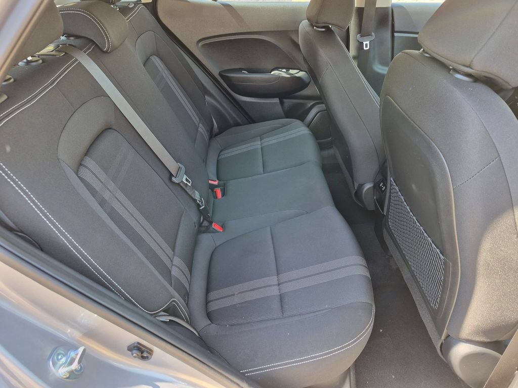 Used 2025 Hyundai Venue SEL FWD image 29