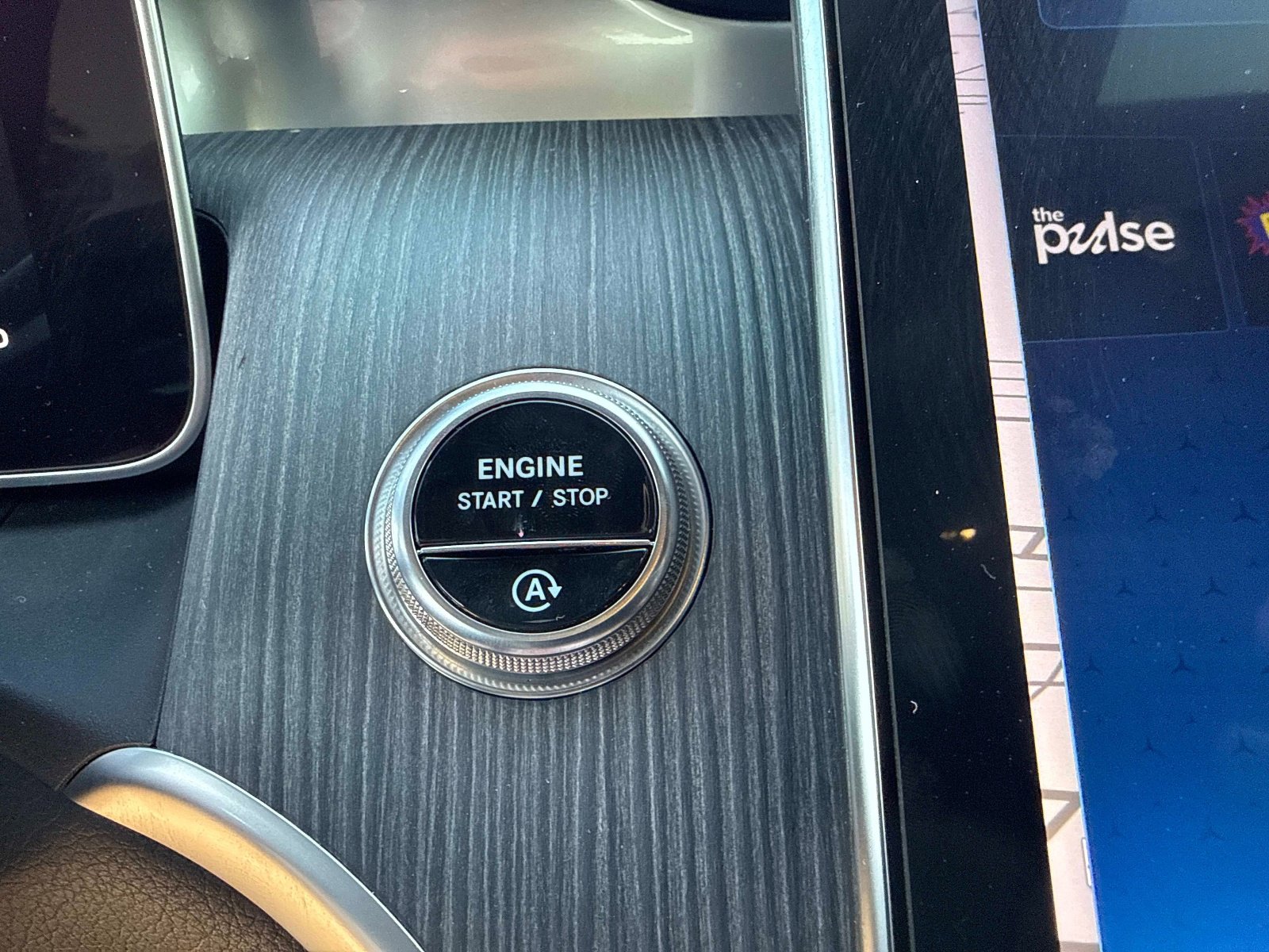 Certified 2024 Mercedes-Benz GLC 300 image 33