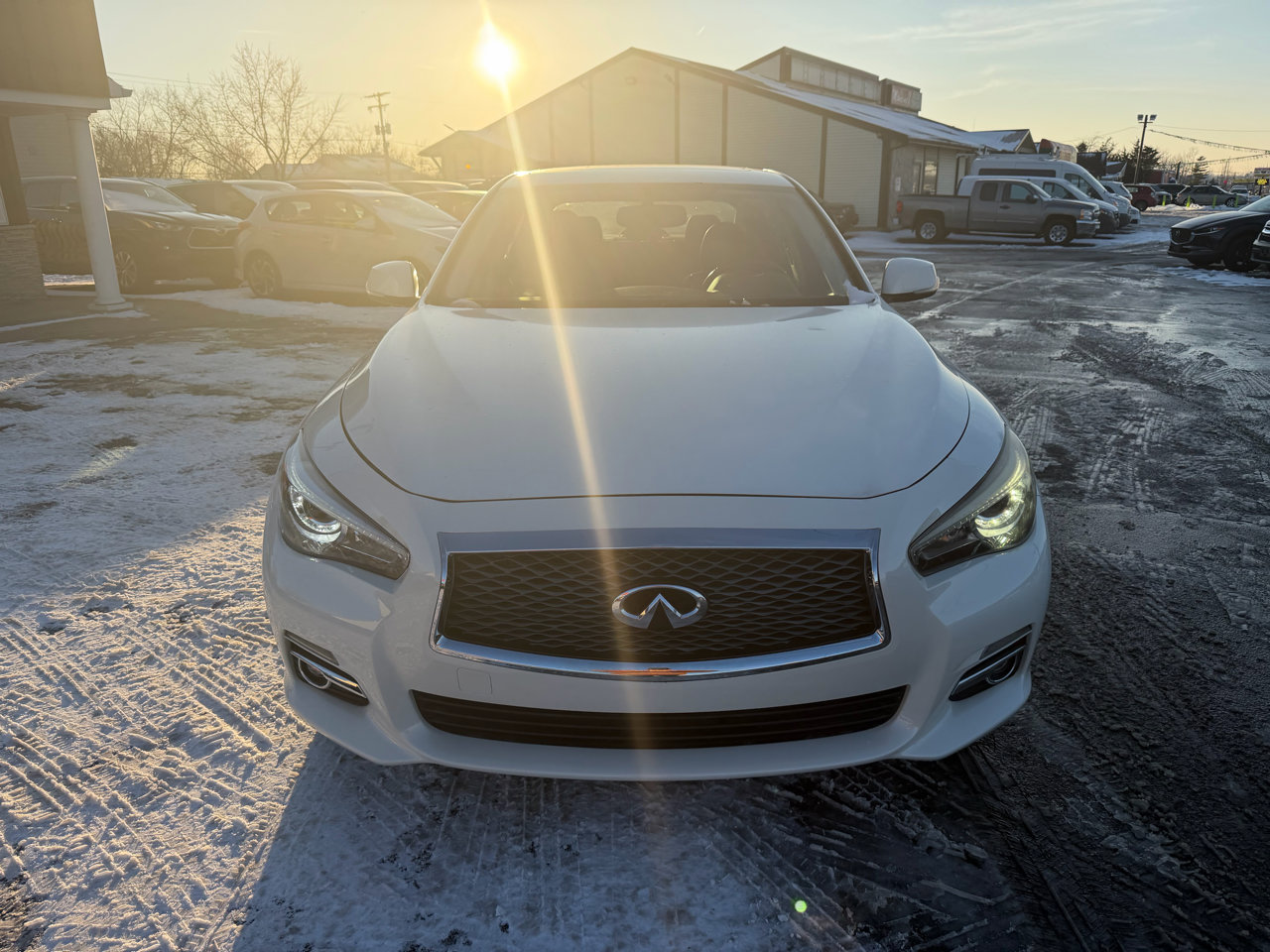 Used 2015 INFINITI Q50 Premium w/ Navigation Package image 3