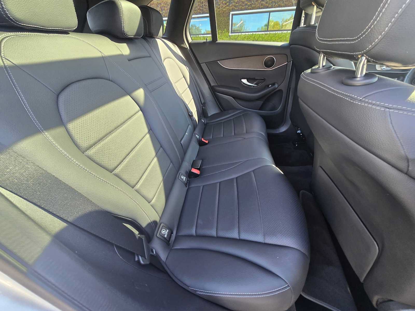 Used 2020 Mercedes-Benz GLC 300 image 12