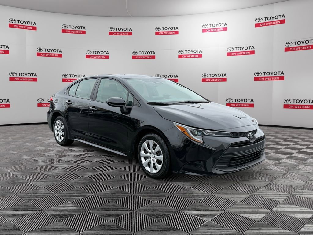 Certified 2024 Toyota Corolla LE image 1