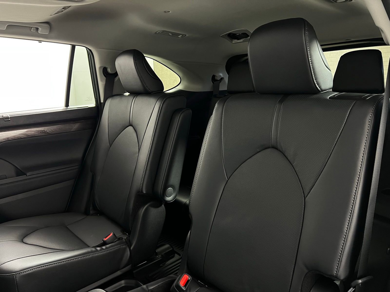 Certified 2026 Toyota Highlander Limited image 25