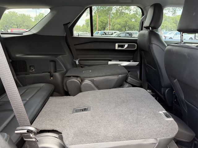 Used 2022 Ford Explorer XLT w/ Equipment Group 202A RWD image 18