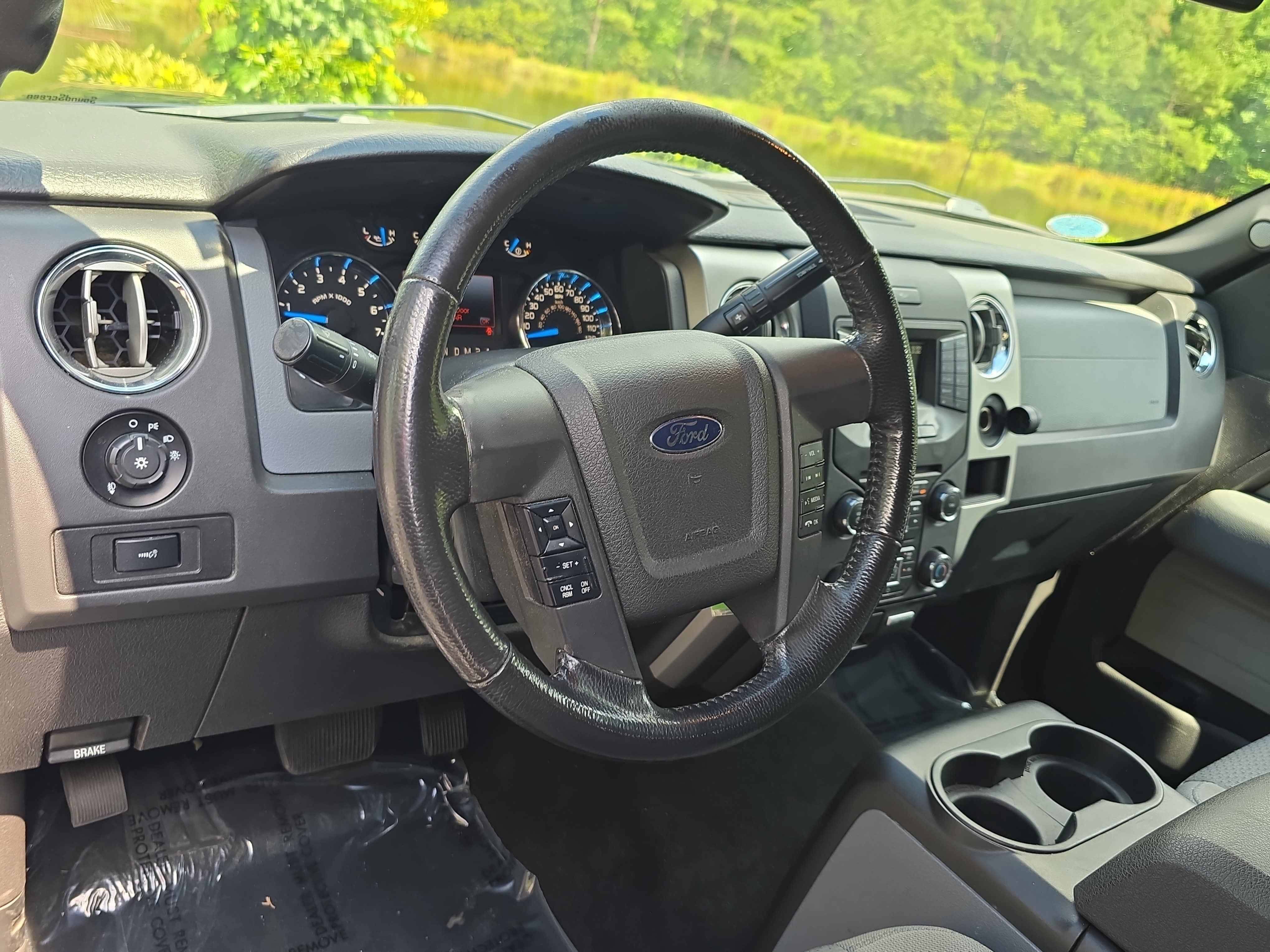 Used 2013 Ford F150 XLT w/ Luxury Equipment Group AWD/4WD image 15