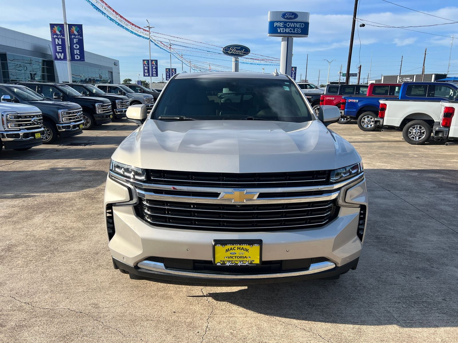 Used 2022 Chevrolet Tahoe LT w/ Luxury Package RWD image 8