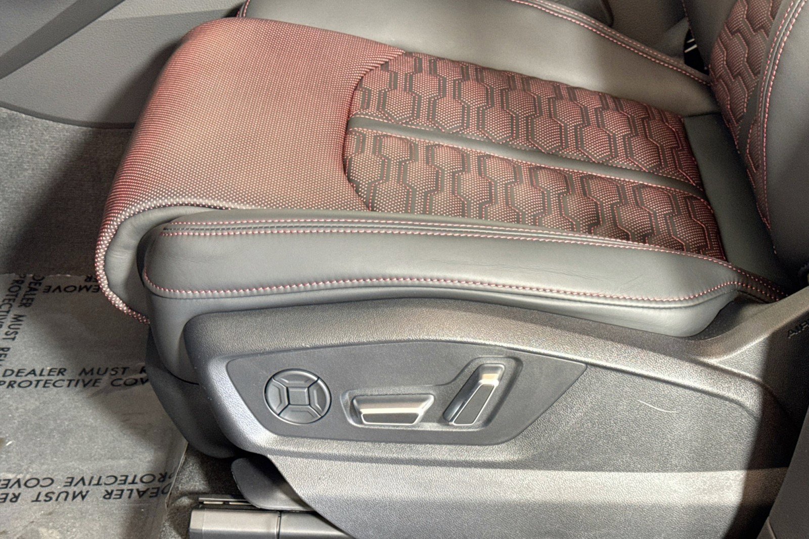 New 2026 Audi RS Q8 performance image 16