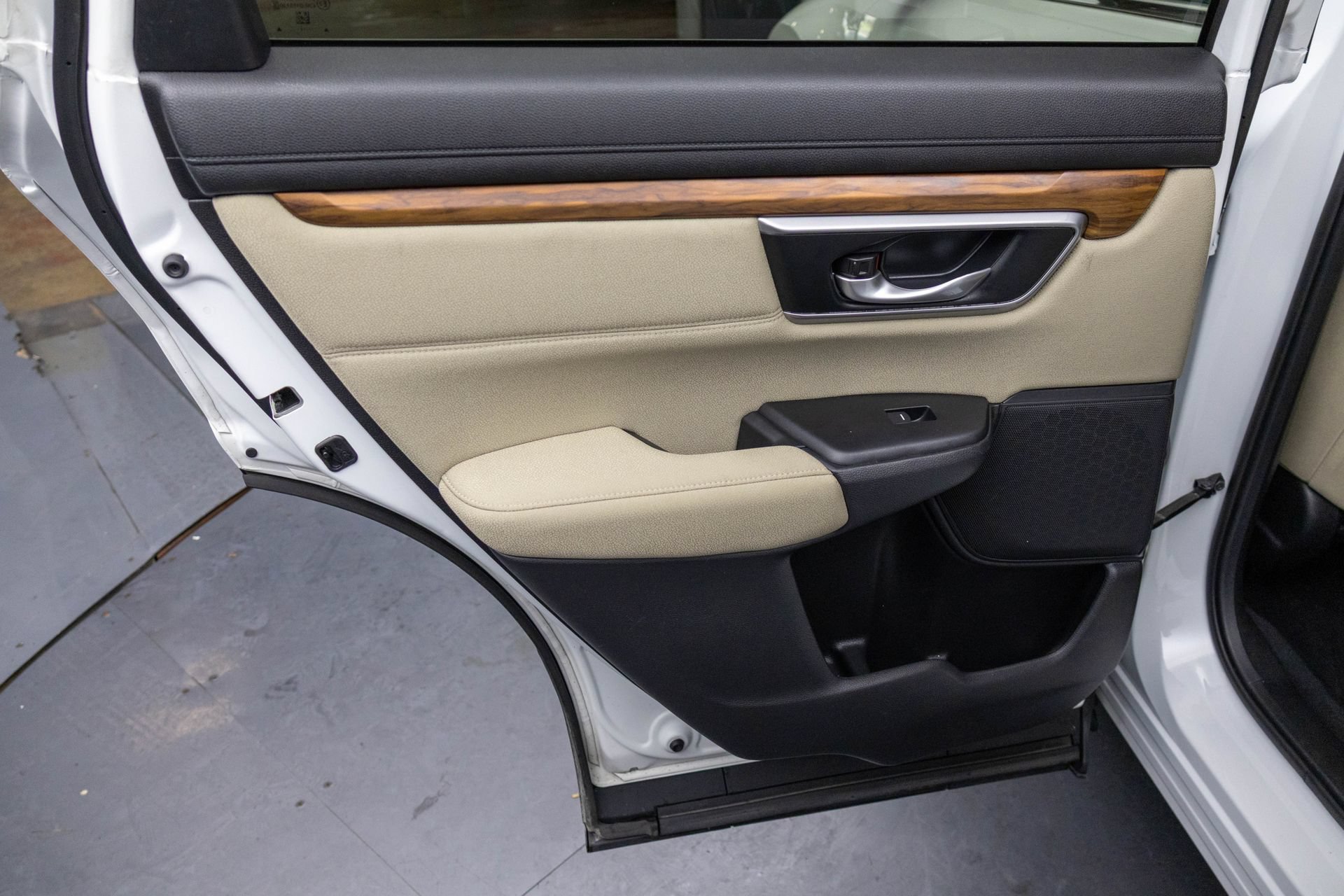 Used 2019 Honda CR-V EX image 25