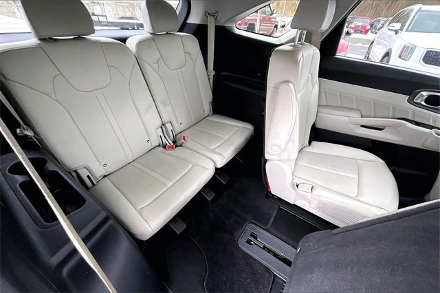 Certified 2022 Kia Sorento SX w/ Panoramic Sunroof Package image 26