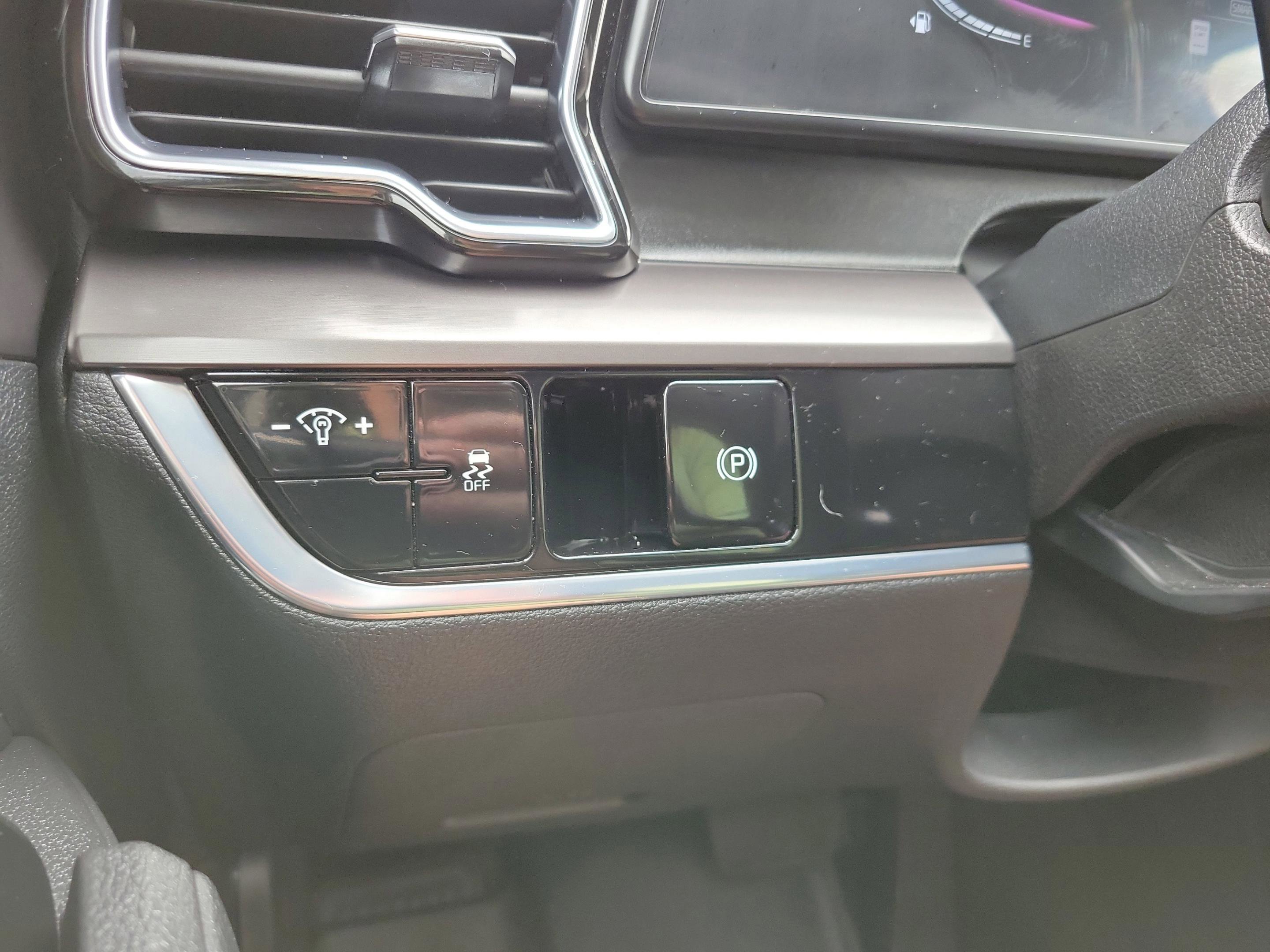 Certified 2024 Kia Sportage EX image 27