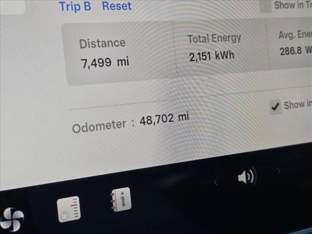 Used 2023 Tesla Model Y Long Range image 11