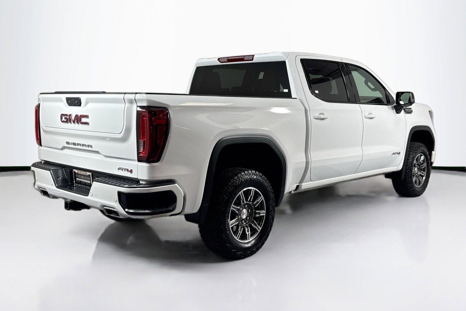 Used 2025 GMC Sierra 1500 AT4 image 5