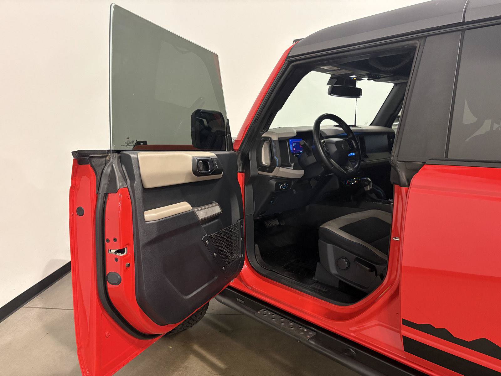 Used 2022 Ford Bronco Wildtrak AWD/4WD image 12
