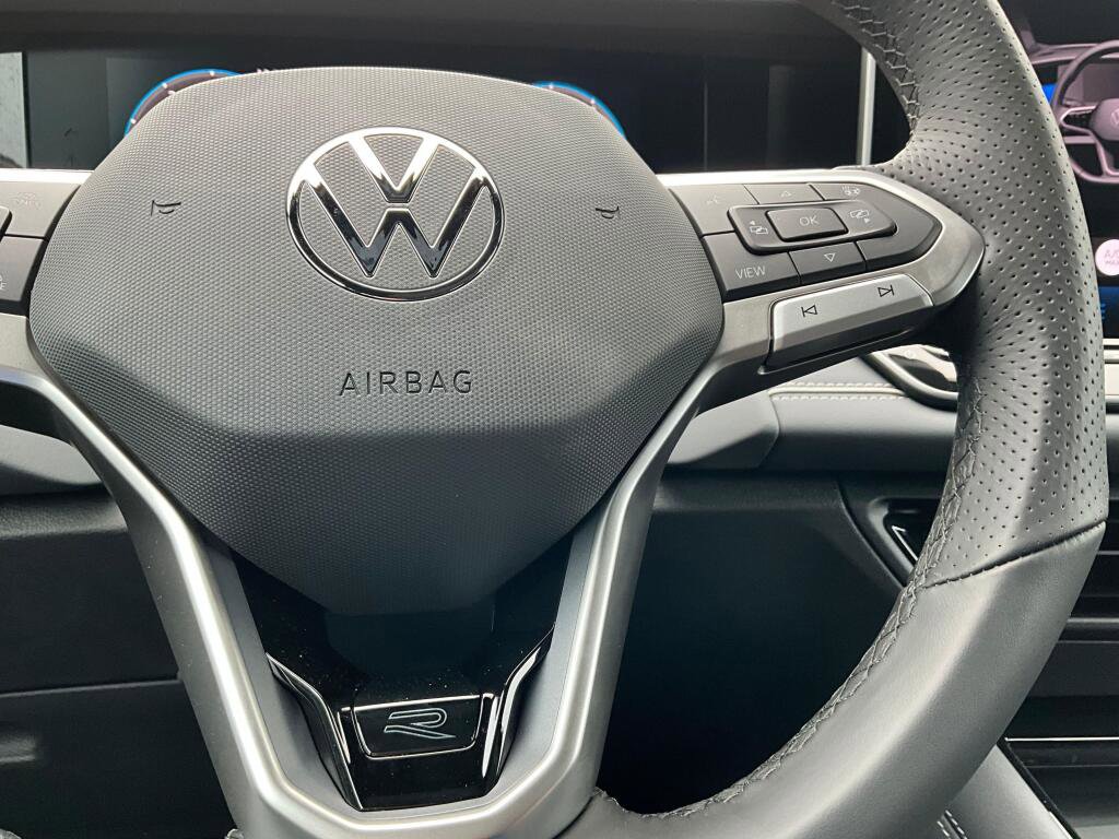 New 2026 Volkswagen Tiguan SEL R-Line AWD/4WD image 22