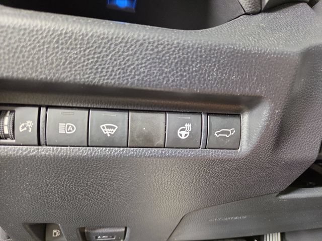 Used 2021 Toyota RAV4 XSE AWD/4WD image 32