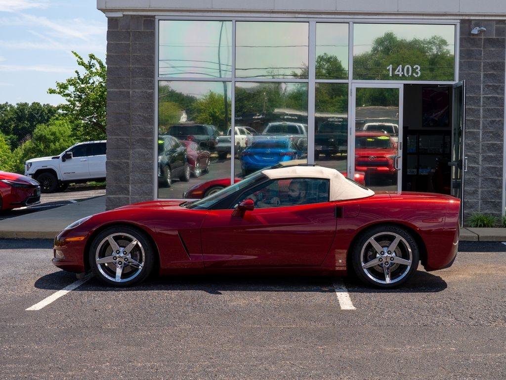 Used 2007 Chevrolet Corvette Convertible w/ Preferred Equipment Group RWD image 5