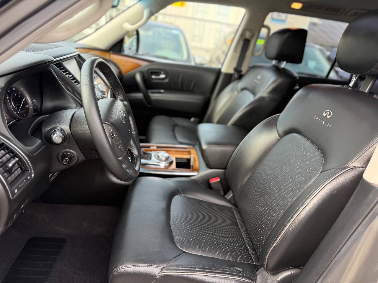 Used 2012 INFINITI QX56 4WD w/ Theater Pkg image 15