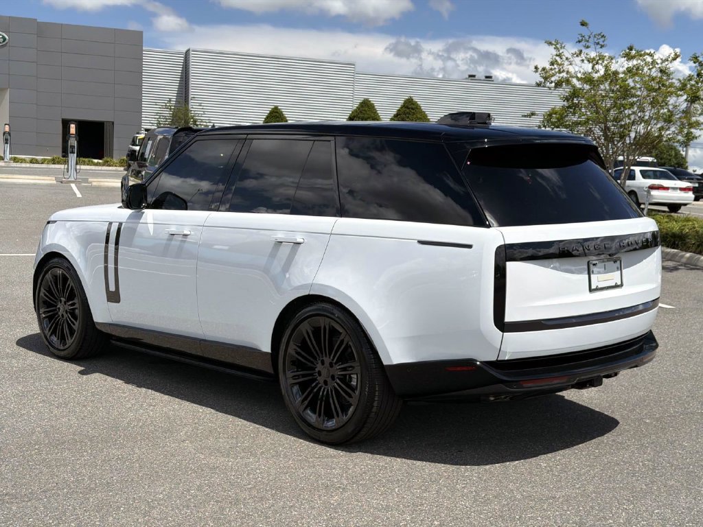 New 2026 Land Rover Range Rover SE AWD/4WD image 3