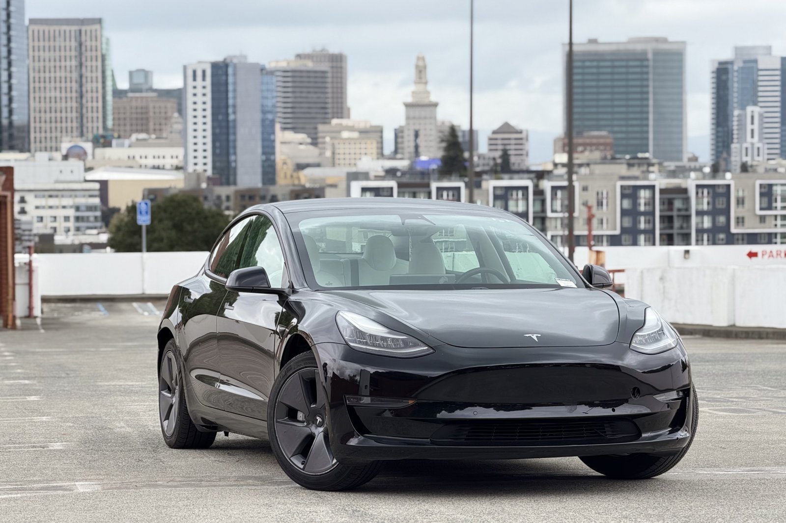 Used 2021 Tesla Model 3 Standard Range Plus RWD image 2