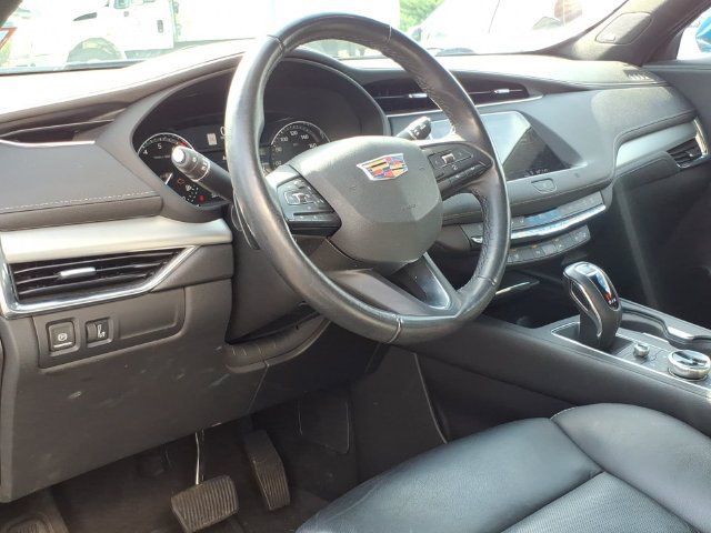 Used 2019 Cadillac XT4 Premium Luxury AWD/4WD image 11