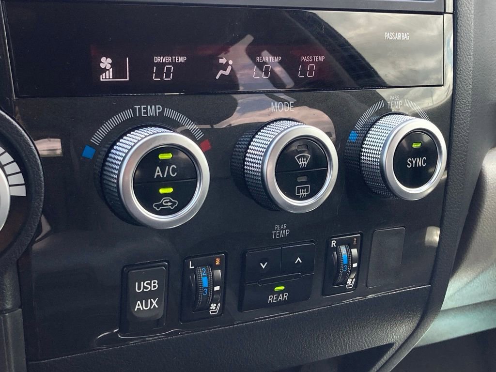 Used 2019 Toyota Sequoia Platinum AWD/4WD image 28