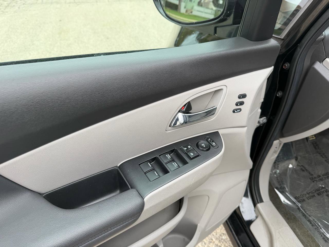 Used 2014 Honda Odyssey Touring image 12