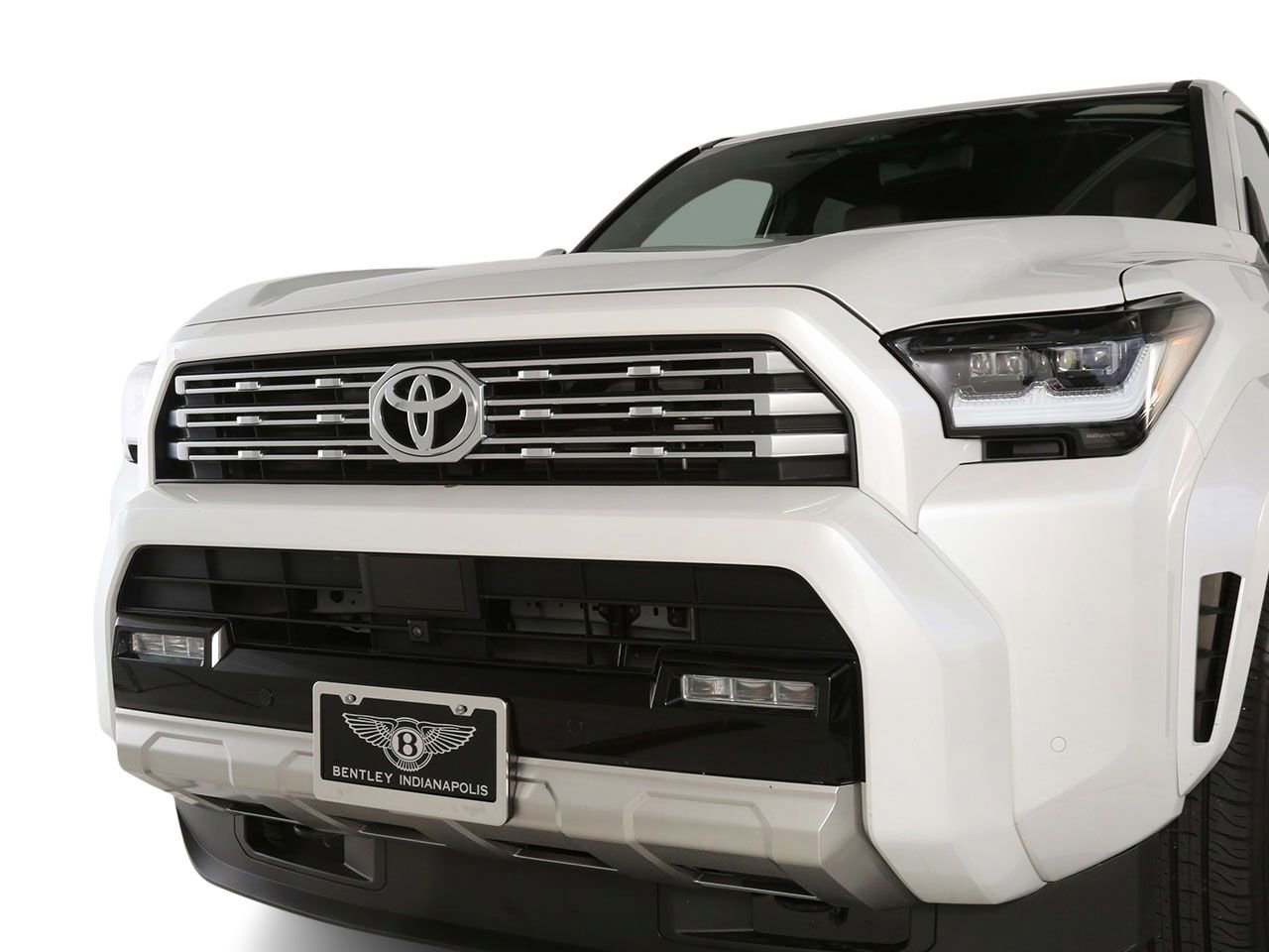 Used 2025 Toyota 4Runner Limited w/ Tow Technology Package AWD/4WD image 8
