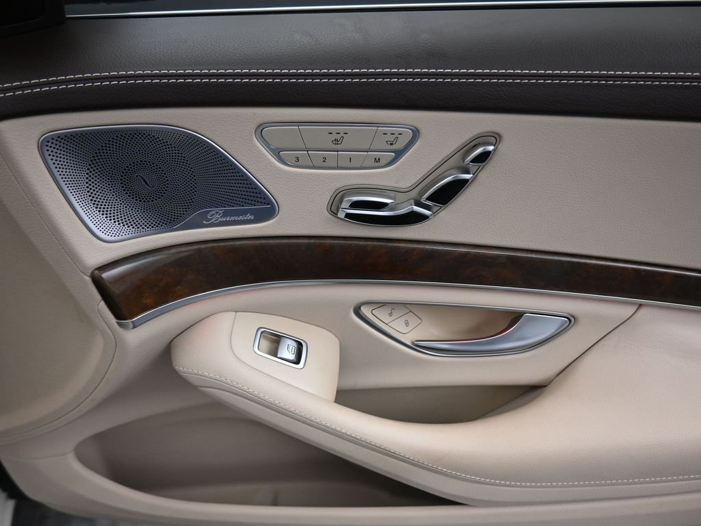 Used 2017 Mercedes-Benz S 550 Sedan w/ Premium Package image 46