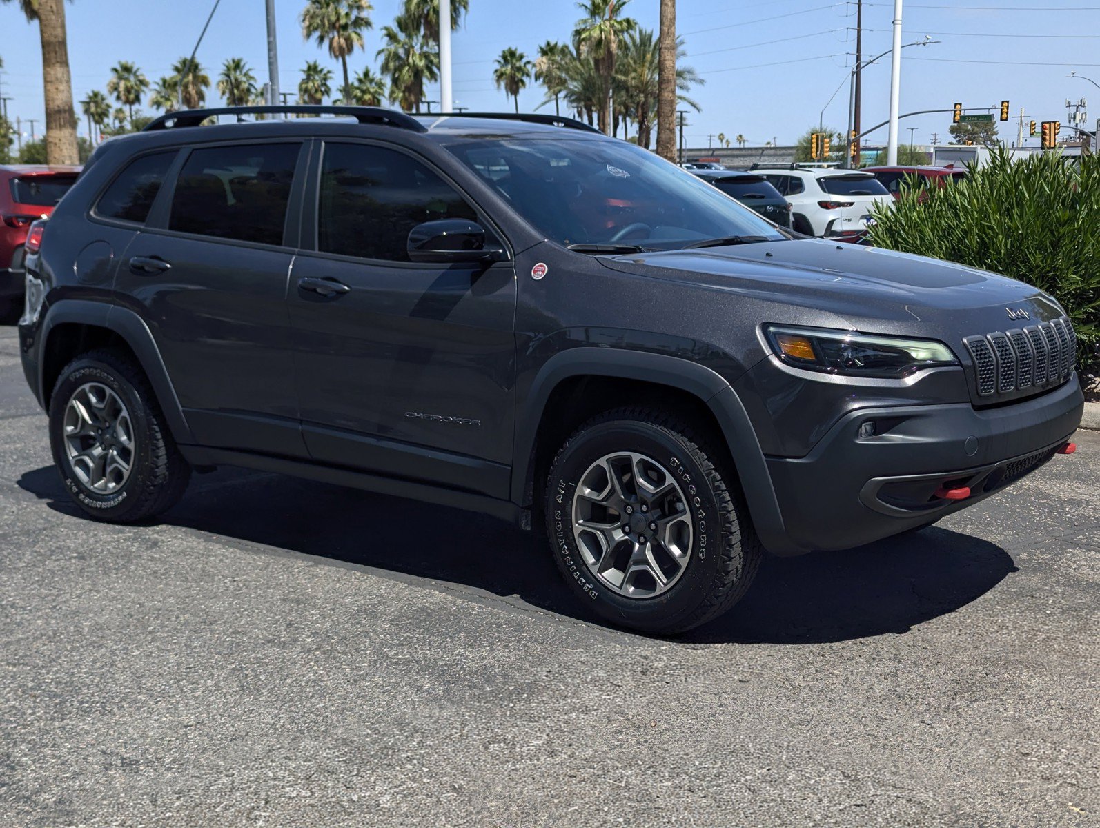 Used 2022 Jeep Cherokee Trailhawk w/ Technology Group B AWD/4WD image 1