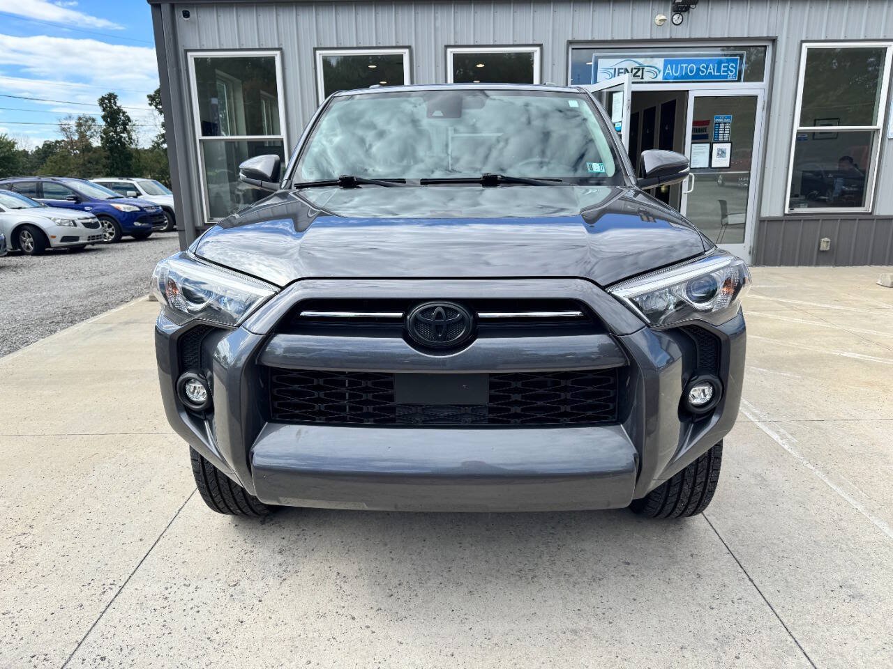 Used 2021 Toyota 4Runner SR5 Premium w/ Moonroof Package AWD/4WD image 3