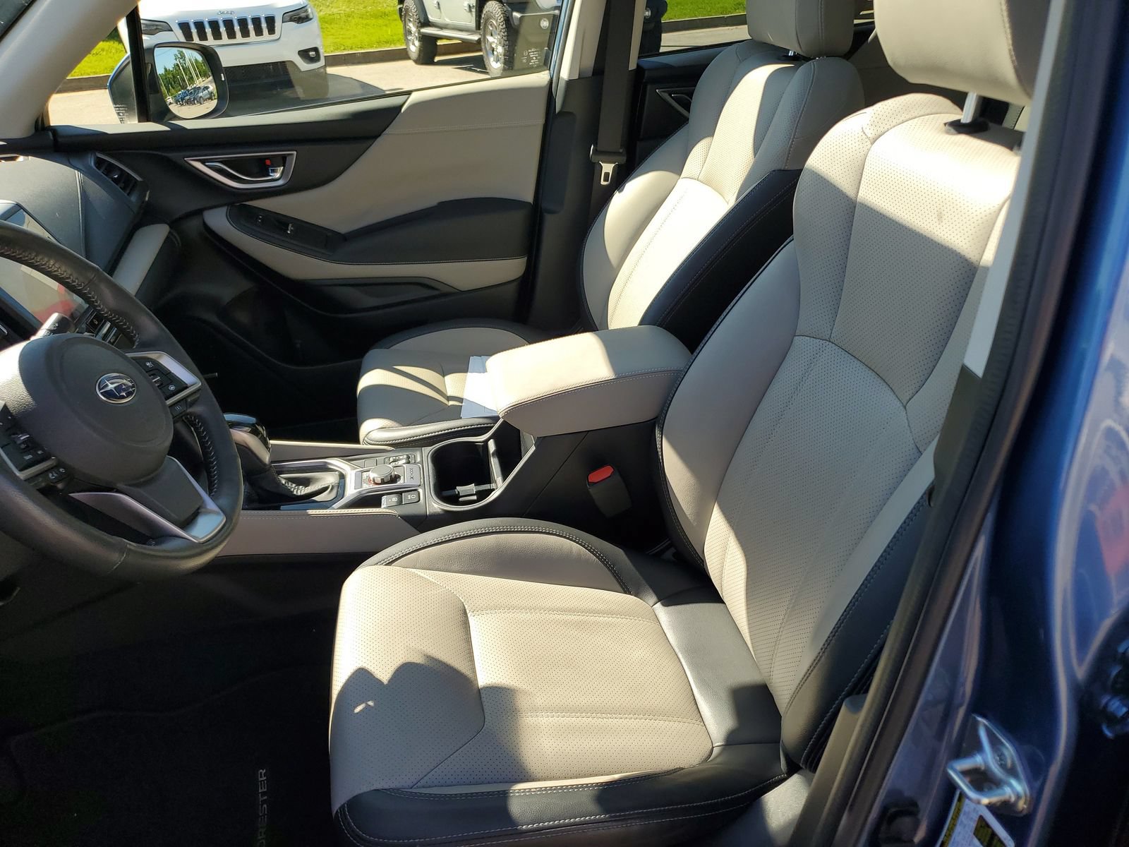 Used 2023 Subaru Forester Limited AWD/4WD image 17