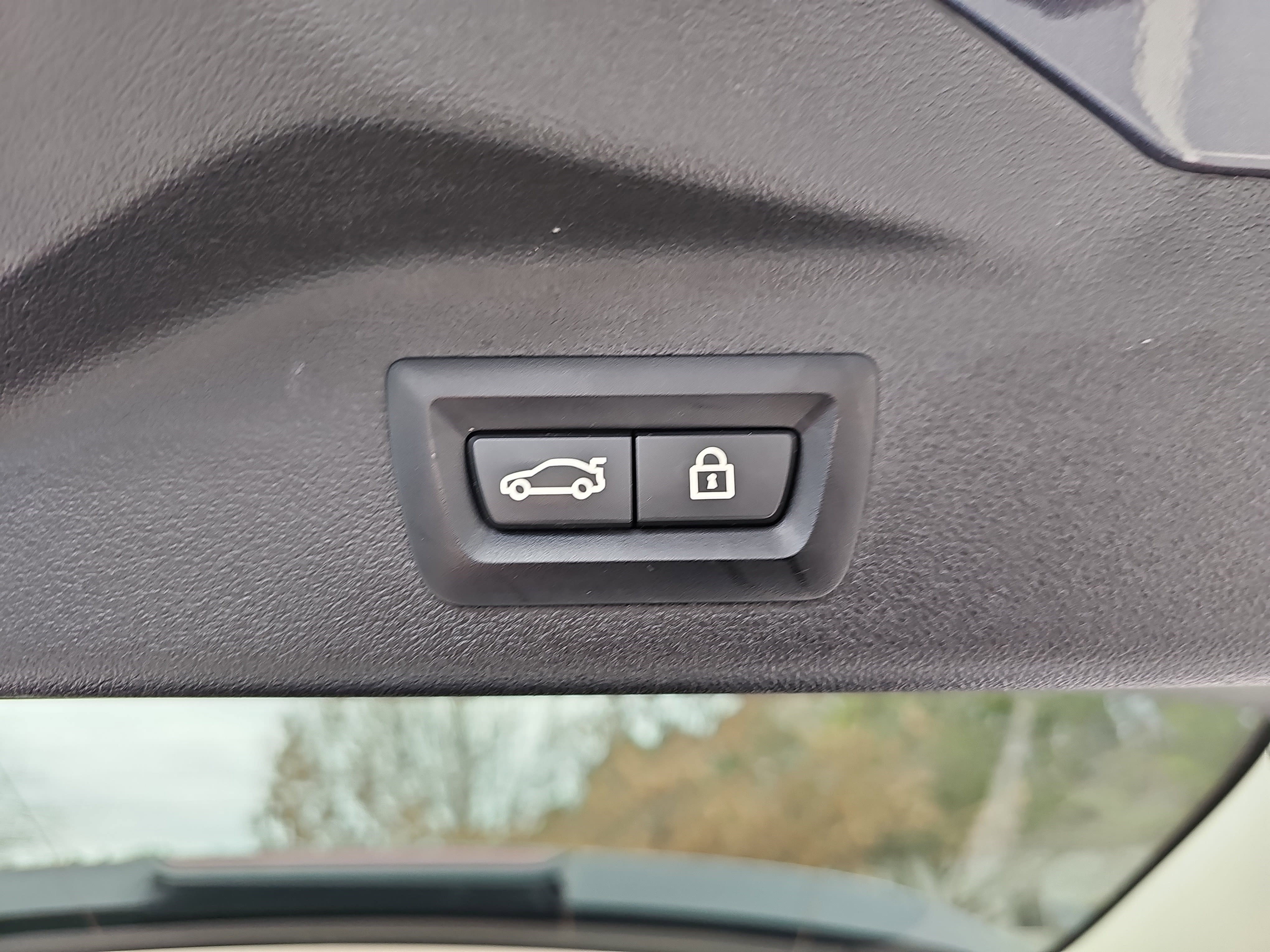 Used 2020 BMW X7 xDrive40i w/ Cold Weather Package image 15