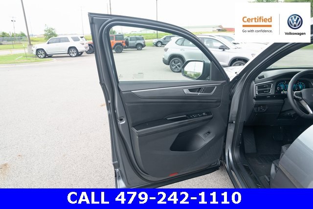 Certified 2024 Volkswagen Atlas Cross Sport SE image 11