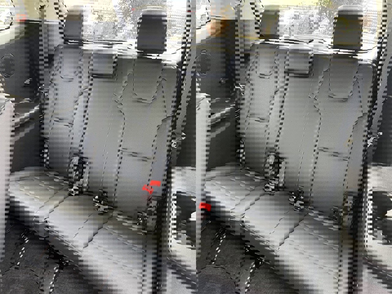 Used 2024 Kia Telluride SX w/ Towing Package image 27