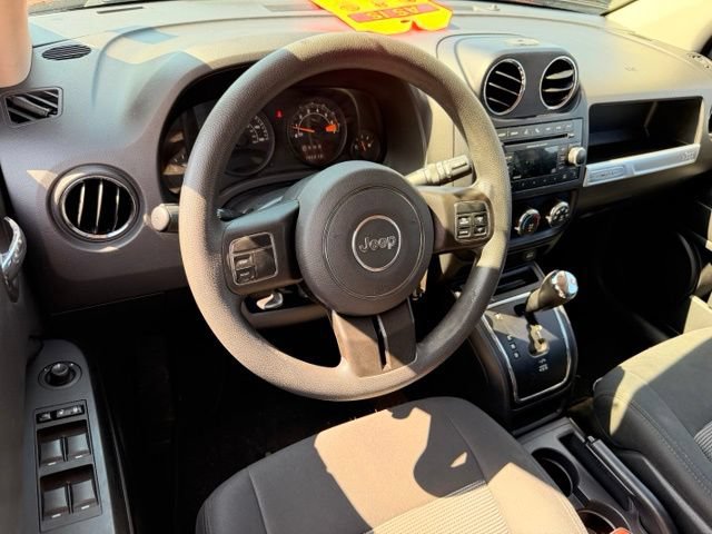 Used 2016 Jeep Compass Sport w/ Power Value Group FWD image 17