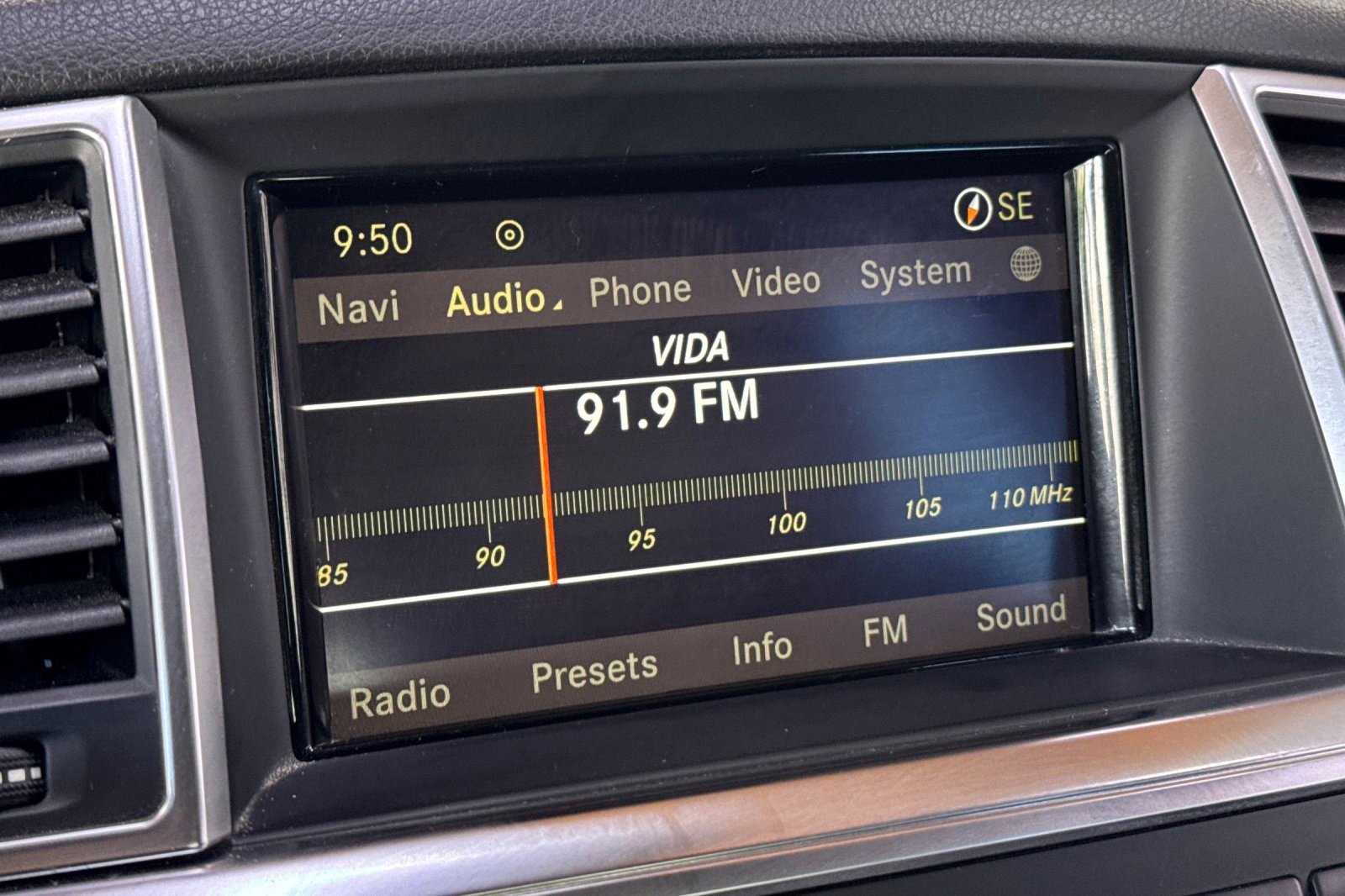 Used 2012 Mercedes-Benz ML 350 BlueTEC 4MATIC image 24