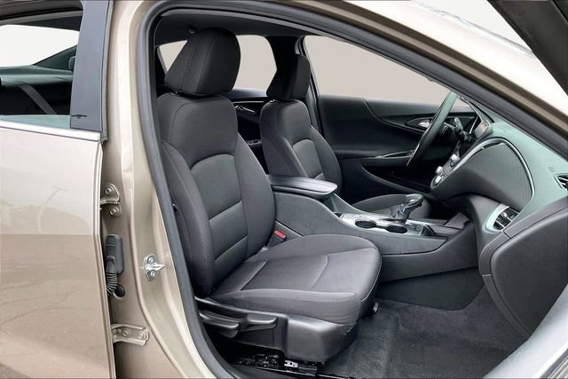Used 2024 Chevrolet Malibu LT image 19